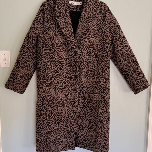 Leopard Car Coat -Winter 2024 - Picture 5 of 10